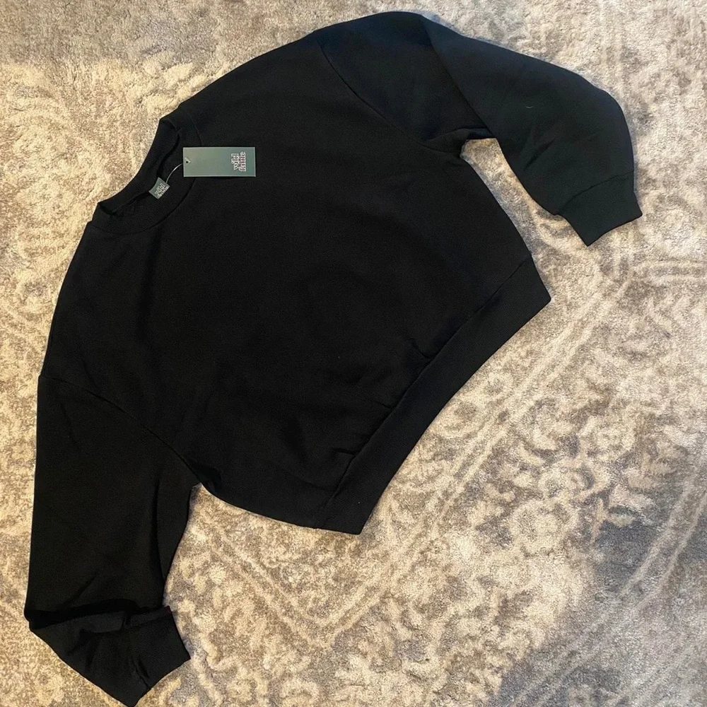 Wild Fable Sweatshirt size XXL Black Cropped Crewneck grunge goth emo layering‎ - Picture 3 of 10